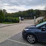 Fields Guest house Garmen